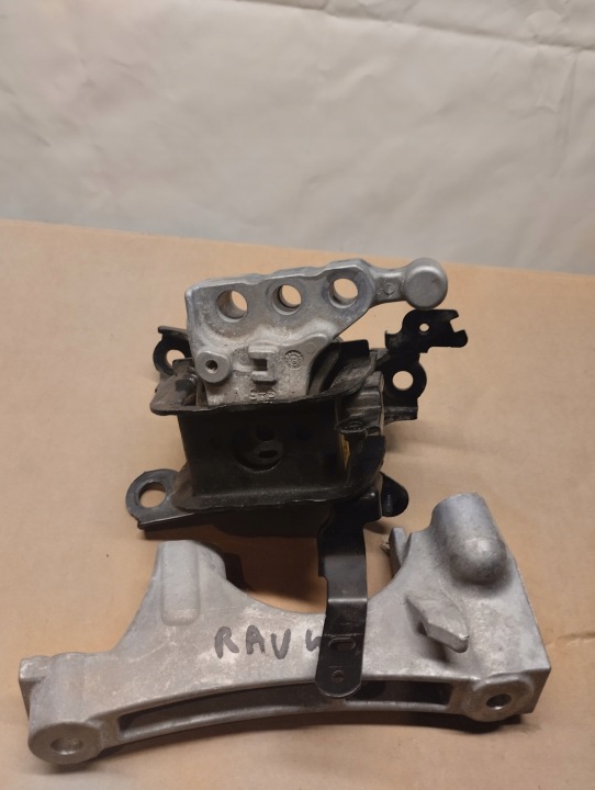 TOYOTA RAV4 V 19- holder engine mount