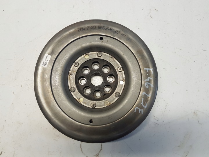 BMW 2 F45 F46 220i Reifen Rad schwungscheibe schwungrad 8655640