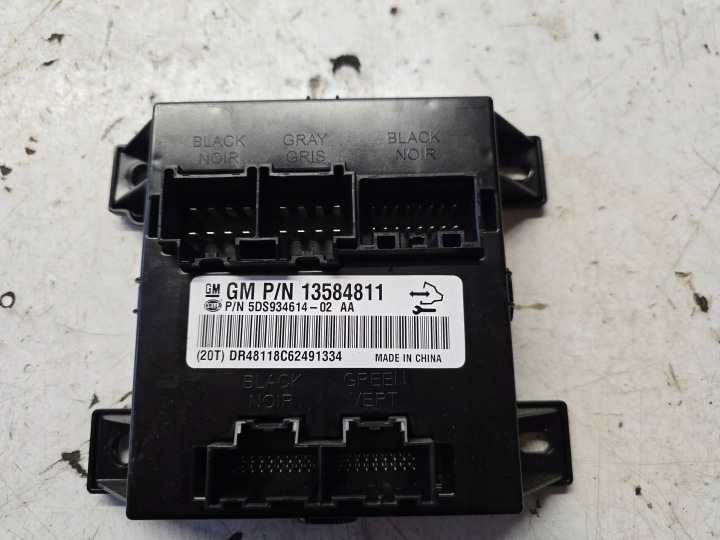 OPEL INSIGNIA A LIFT modul Bedienteil SITZ GRZANE WENTYLOWANE 13584811