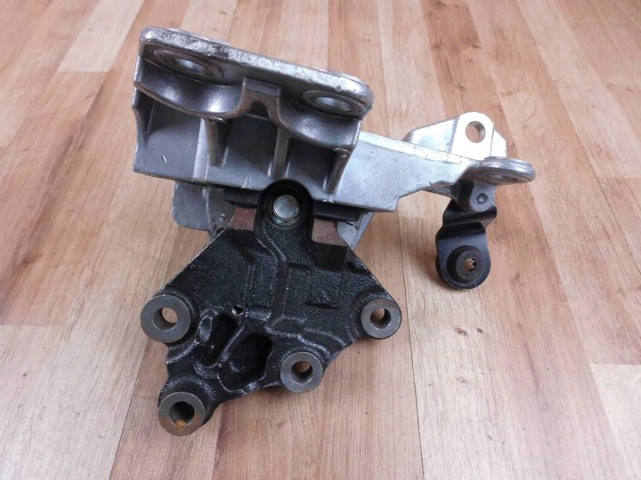 Nissan X-Trail T32 1.7 DCI holder airbag holder console gearboxes of the gear