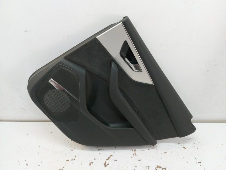 AUDI SQ7 Q7 II LIFT 4M0 verkleidung Seite Tür heck rechts BOSE 4M0867306J