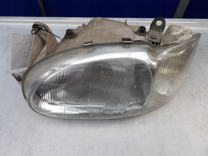 Ford Escort MK6 light front left