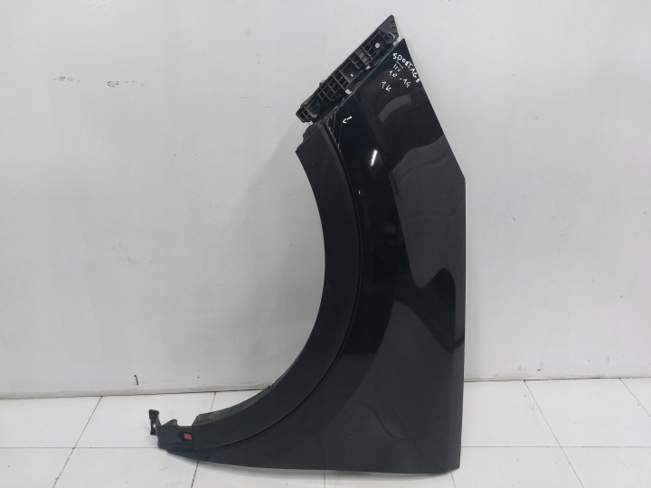KIA SPORTAGE III 10-16r parafango sinistra Anteriore modanatura colore 1K
