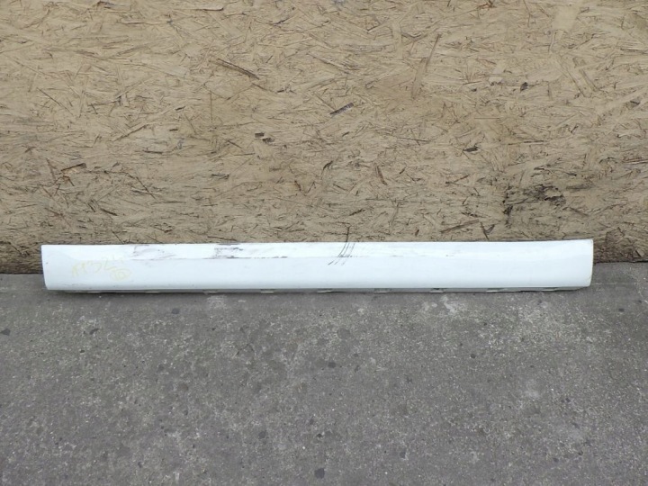 SKODA YETI LIFT 5L0853856B Couverture Jupe Moulage Droit