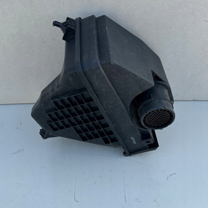 cover of a filter, air HYUNDAI TUCSON II 28110-D3100