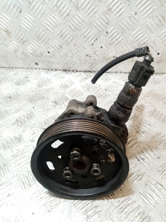 Pompe direction assistée VOLKSWAGEN GOLF 4