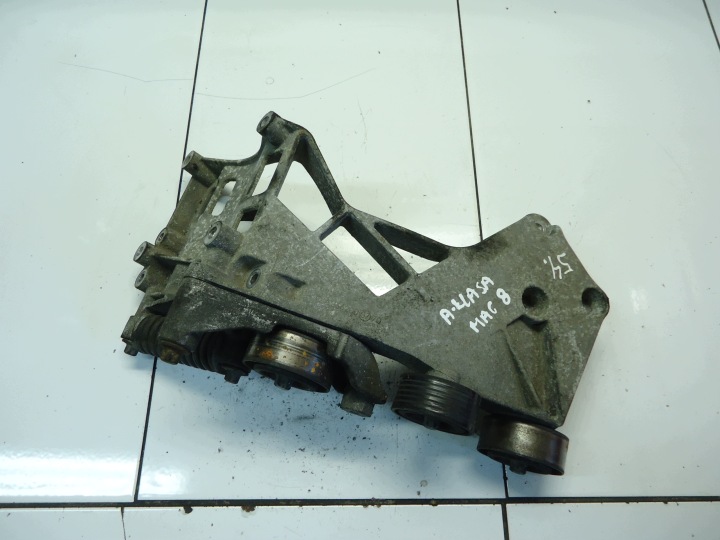 MERCEDES A W169 2.0CDI supporto motore staffa fissaggio A2662000770