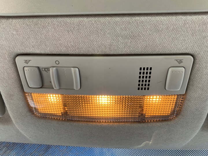 OSWIETLENIE SUFITOWE Feux phare Interne Cabine Skoda Fabia II 2 FL 10-14