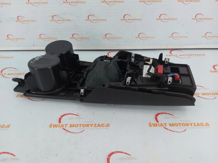 AUDI A3 III 8V 1.4 TSI 16r radio control cambio de mando de cubo 8V2864261A 5