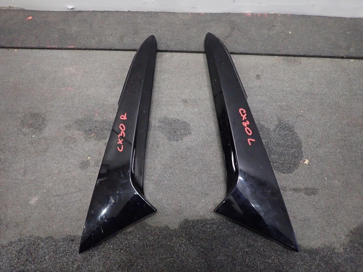 BLENDE GEHÄUSE RECHTS LINKS MAZDA CX30 2019- KF090-B09C2 DGH9-B09B2
