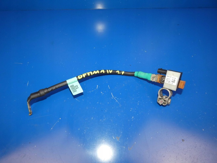 KIA OPTIMA IV JF 2015- Borne négative Fusible