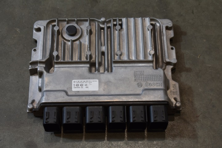 IDEALNY computer control unit of the engine BMW G07 X7 G05 G06 4.0d 1