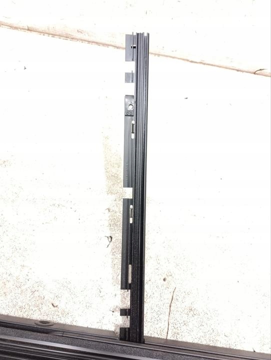 Sončno slepo okno A1678106305 Mercedes-Benz GLS 2021 levo 9
