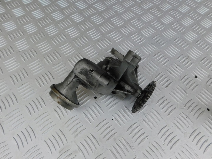 Mercedes Sprinter oil pump