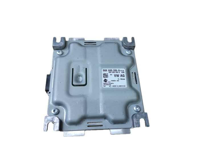 VW E-GOLF control unit DZWIEKU of the engine 5QE035335B