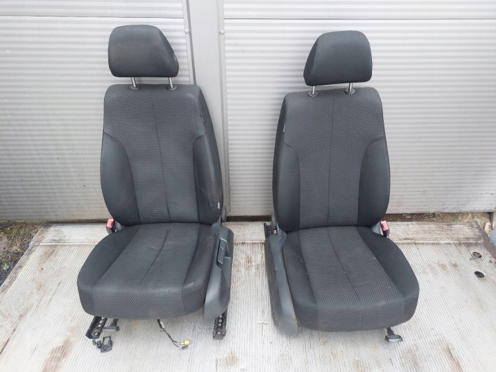 seat left front VOLKSWAGEN PASSAT B6 grey