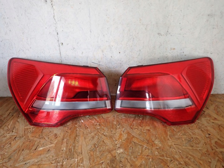 light right left rear right left rear part AUDI Q3 2 II F3B 83A 83A945070 069