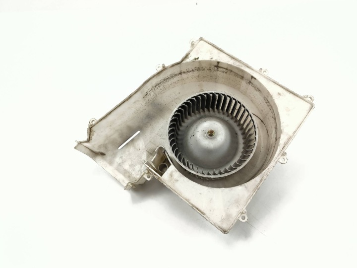 fan cab 27200 NISSAN ALMERA