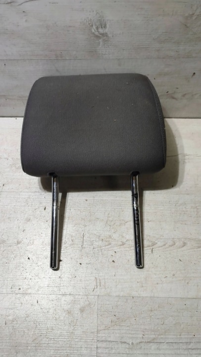 Volkswagen Touareg and 7L2003 front side right rest