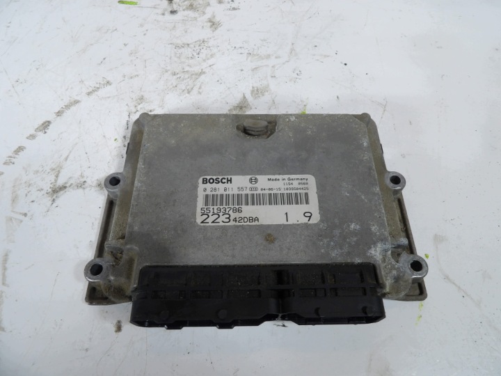 FIAT DOBLO 1.9JTD unité de commande électronique uce moteur 55193786