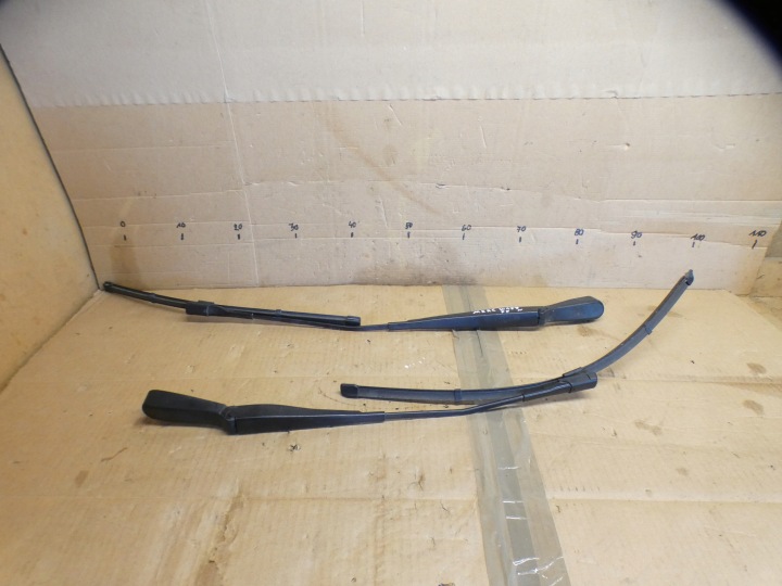 2021 Mercedes-Benz A W177 Pioro tergicristalli anteriore A1778200900