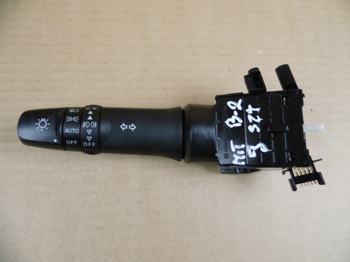 Mitsubishi Outlander III manetka Pulsante interruttore luci indicatore direzione