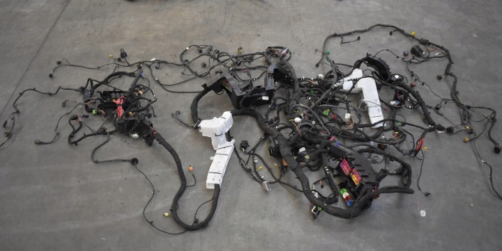 IDEALNA wiring KOMORY of the engine VW TOUAREG III RADAR FULL LED MATRIX 1