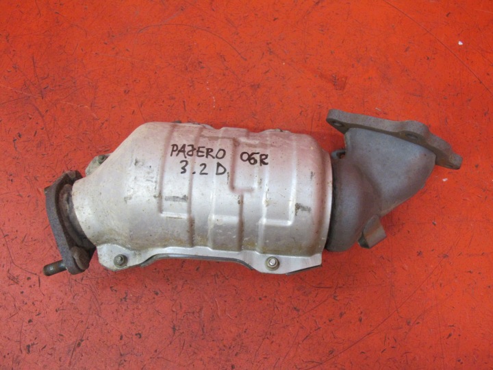 MITSUBISHI PAJERO 4 IV 3.2 DI-D 4M41 convertisseur catalytique catalyseur RN