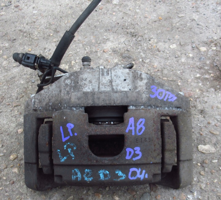 AUDI A8 D3 3.0 TDI Bremssattel Bremse Sattel Brems- links vorne