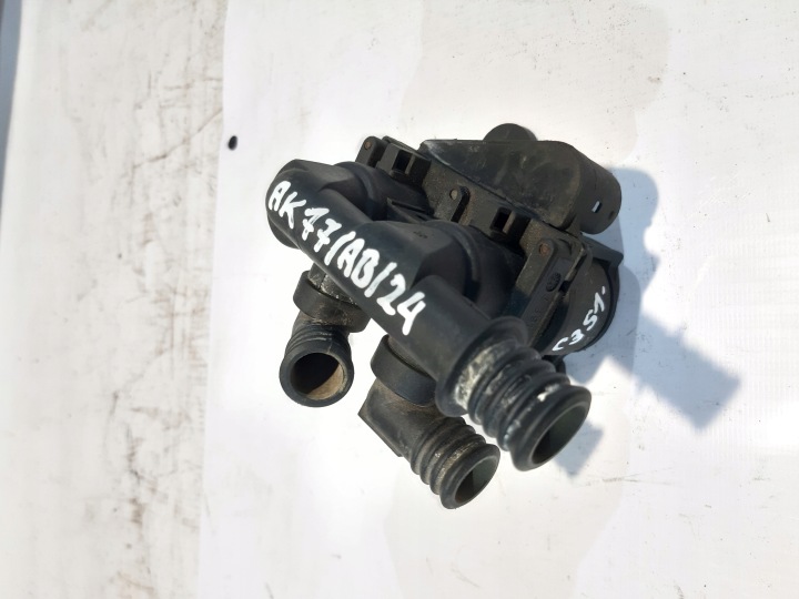 BMW électrovalve d’eau 8391417