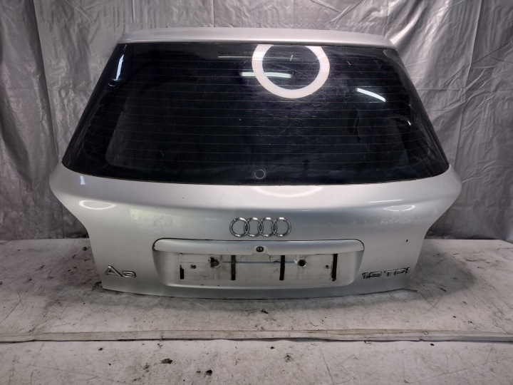 csomagtartó ajtók csomagtartó Audi A3 8L przedlift k: LY7W