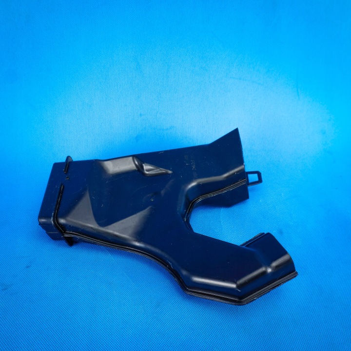 Kanal odplywu des Wassers oben links BMW X3 G01 X4 G02 51317411521 7411521