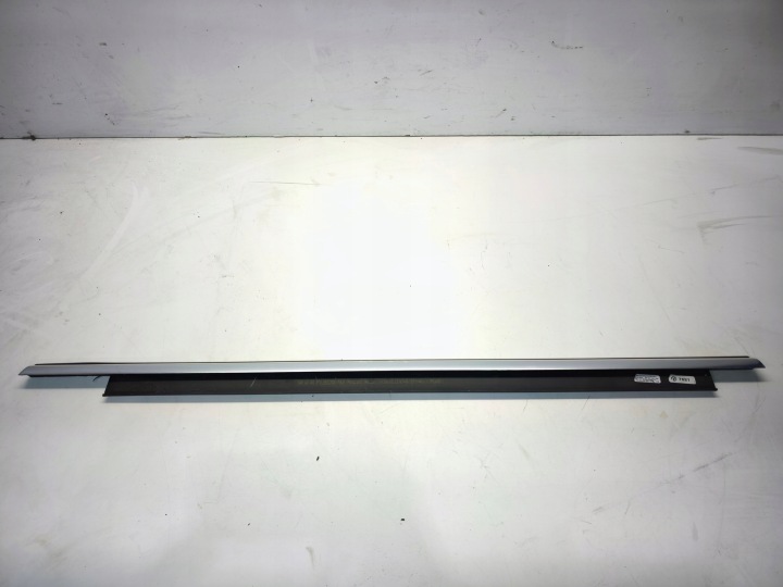 moulding dust SZYBE door left rear part CHROM AUDI A5 8T 8T8853763F 2ZZ
