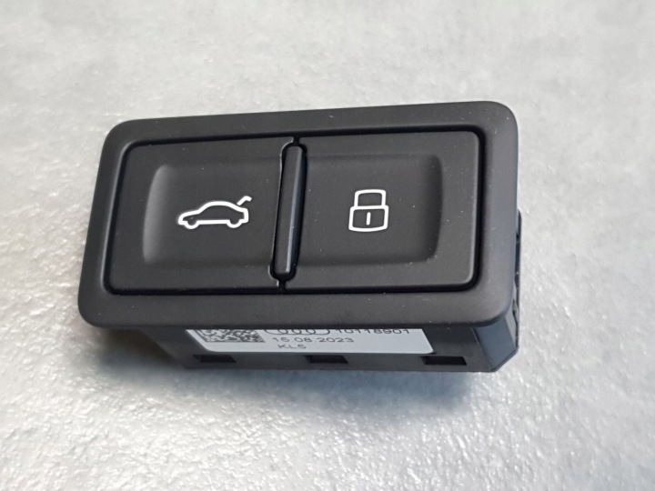 Audi SQ6 e-tron prekidač otvaranja prtljažnika 4G0959831D