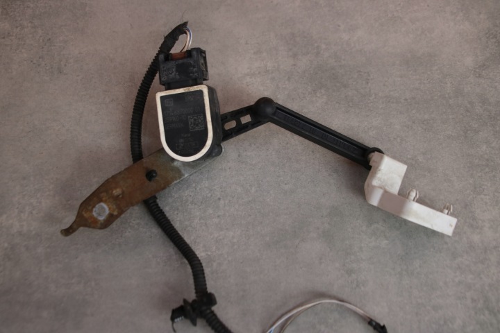 BMW G20 G21 G22 G23 Z4 G29 sensor levelling of the lights rear part rear 6870000