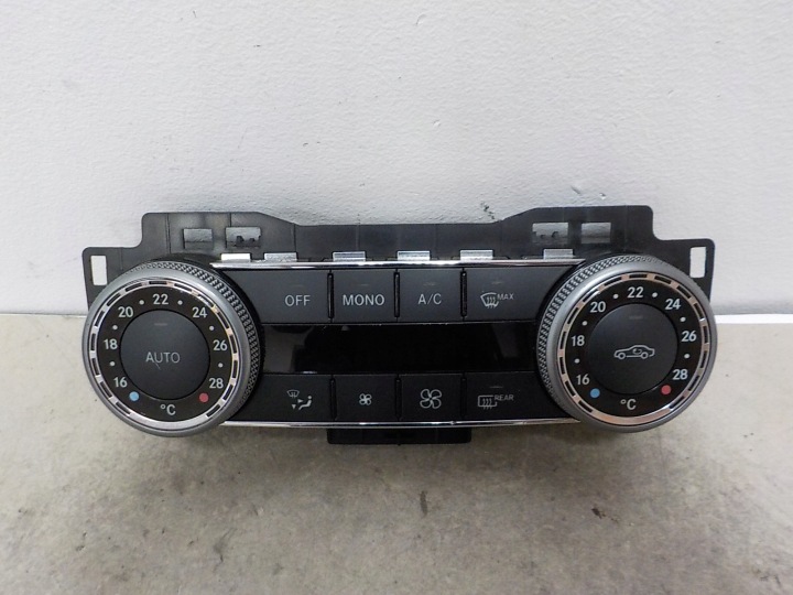 MERCEDES W204 PANEL ovladac klimatizaci 2048300590