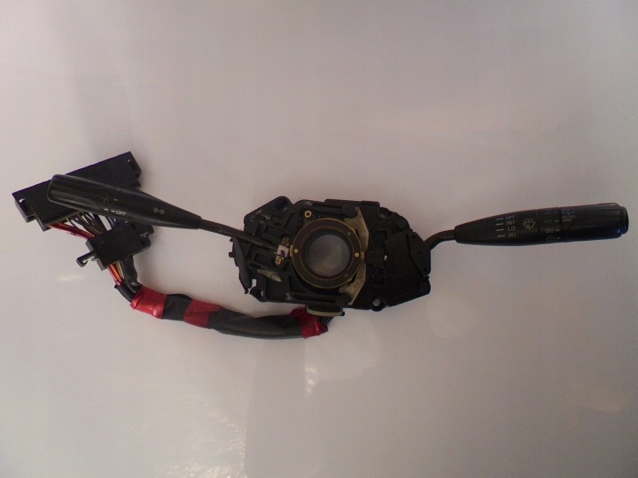 steering wheel levers and controls TOYOTA COROLLA TOYOTA