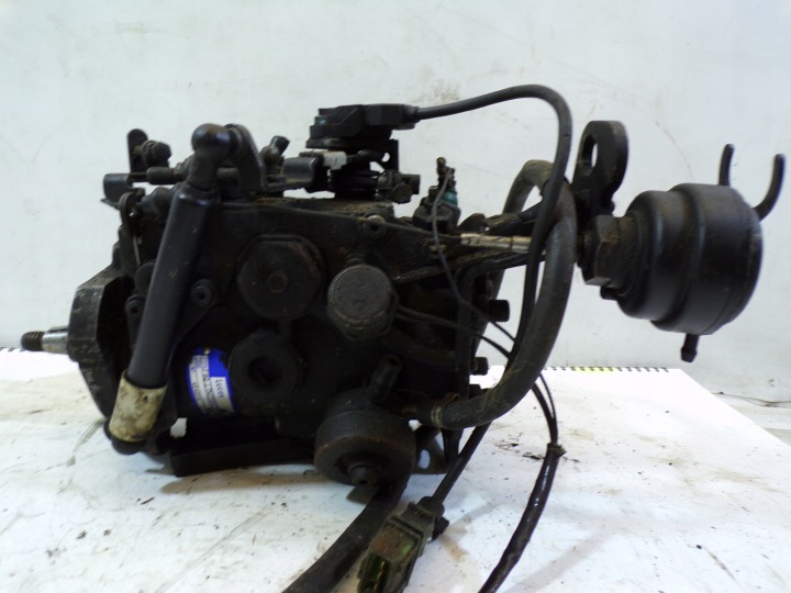 injection pump VOLKSWAGEN VOLVO 1.9 TD R8448B031A LUCAS (K2)