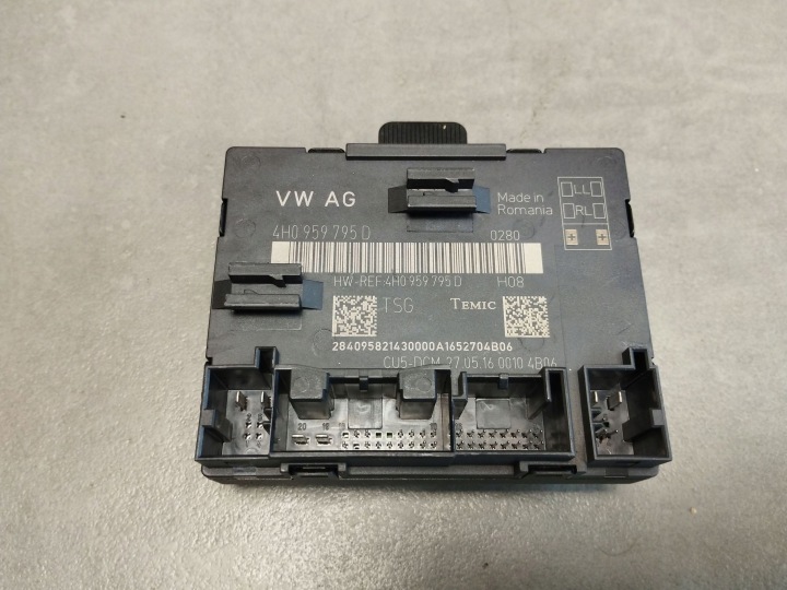Audi A8 D4 4H modul dvere pravý zadok 4H0959795D