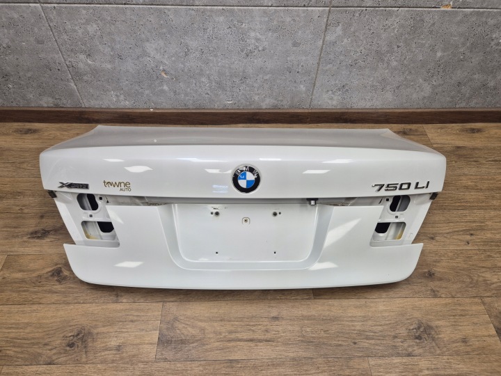 BMW 7 F01 F02 750 hátso csomagtartó ajtók csomagtartó fedél far A96 MINERALWEISS