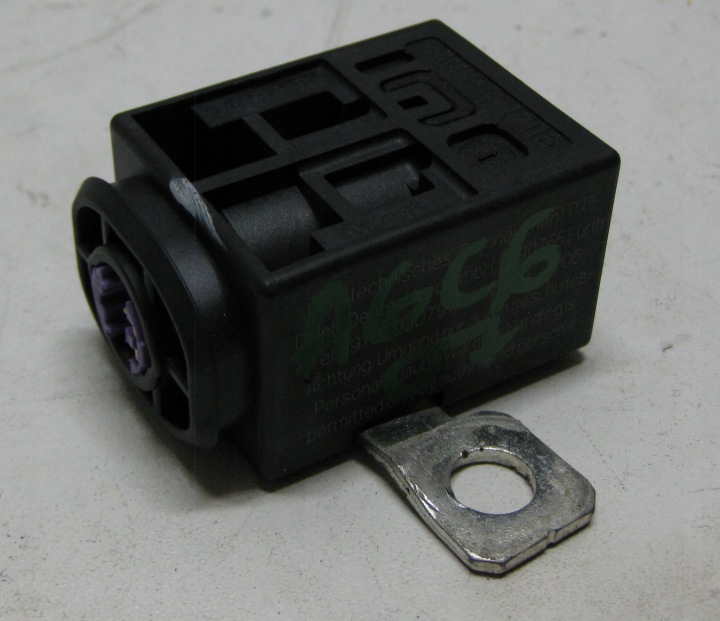 AUDI A6 C6 2.7 TDI 07R Sensor PIROTECHNICZNY 4F0915519