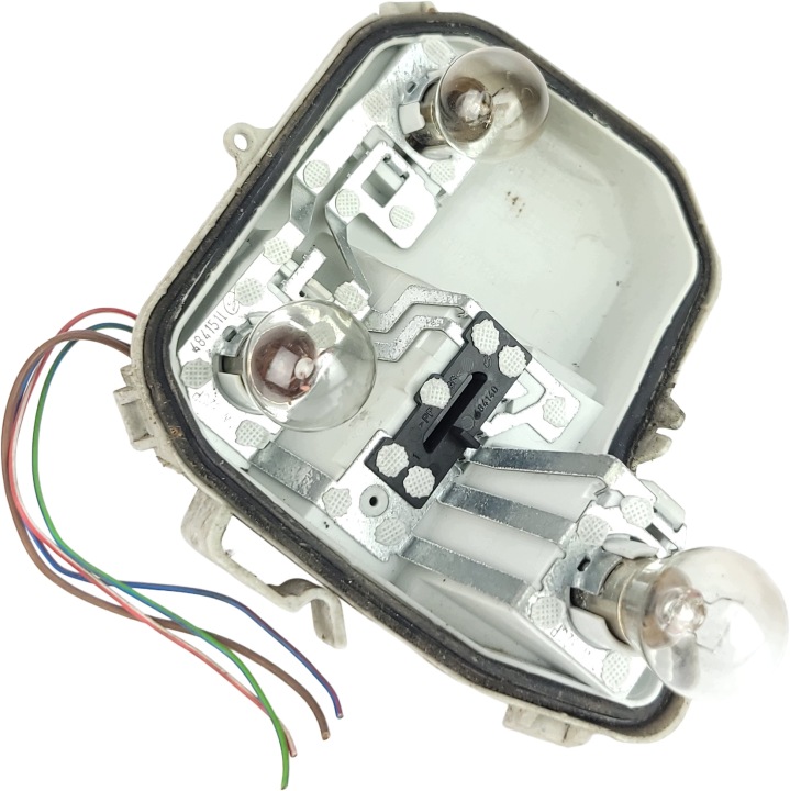 AUDI A4 B7 KOMBI WKLAD OPRAWA moulding lights rear rear part left AVANT + connecting spoiler