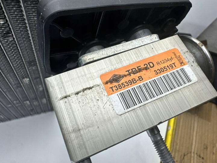 Mercedes-Benz GLE AMG (W166 - C292) Air Conditioning Evaporator 939523Q Front 13