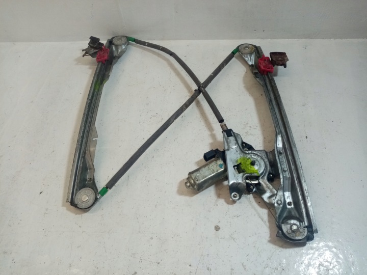 ELE Mécanisme Vitres Droite Avant FORD FOCUS MK1 XS4123200