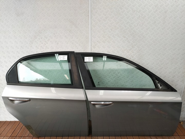 ALFA ROMEO 159 05-11 Berline Portière Avant et Arrière Droit KOMPLET Couleur C403