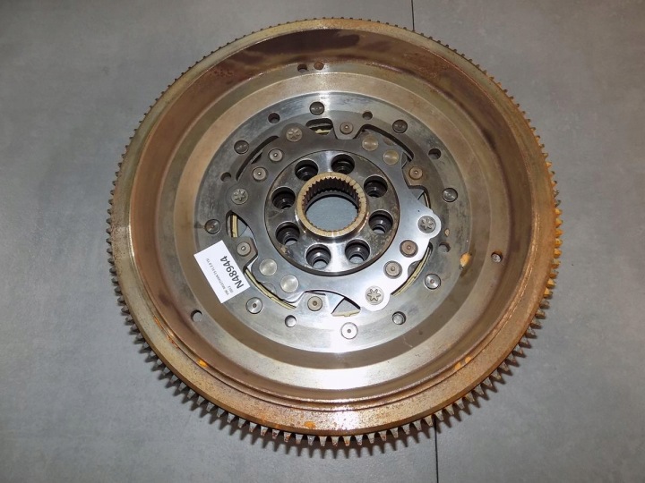 VW T5 LIFT clutch wheel flywheel 06J105266AF