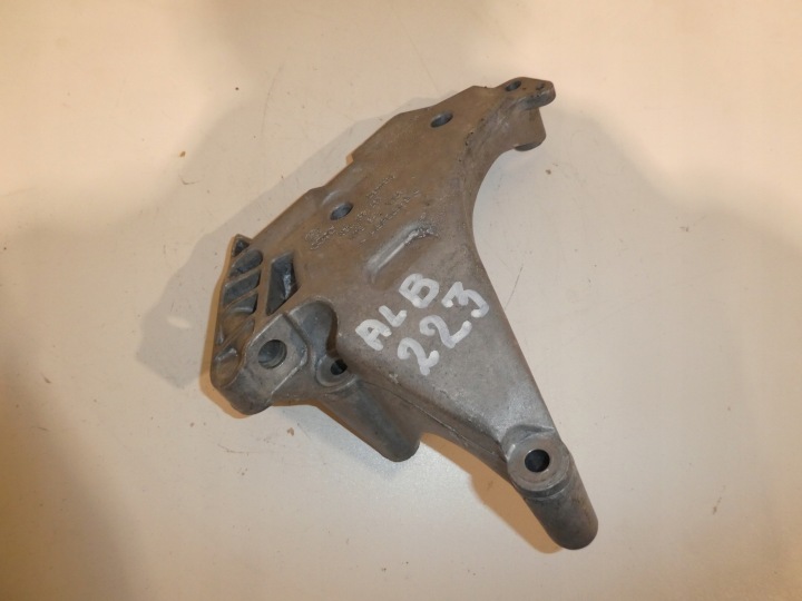 SUPPORTO SUPPORTO MOTORE STAFFA FISSAGGIO VW SKODA SEAT 03L199207