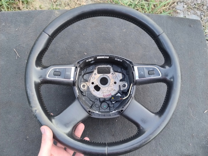 VOLANT CUIR, EN CUIR SKORZANA AUDI A4 B8 8K0419091BG
