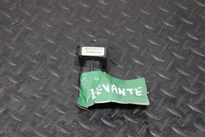 Capteur Relais MASERATI LEVANTE M161 670005816