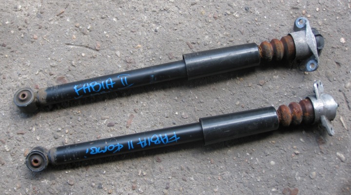 SKODA FABIA II 14R LIFT KOMBI Stoßdämpfer heck links rechts 6Q0513025P